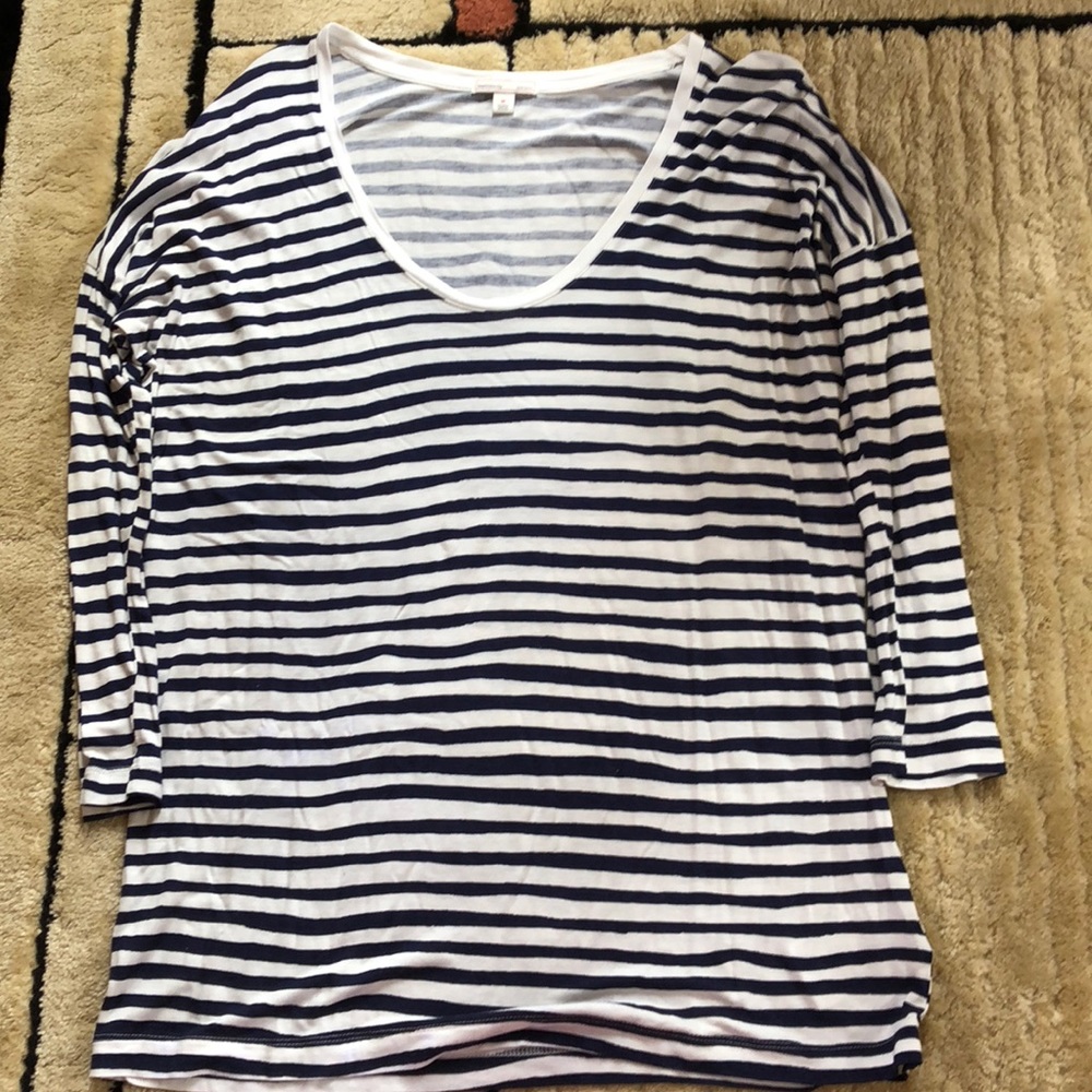 Gap Maternity Blue/White Top Size Medium
